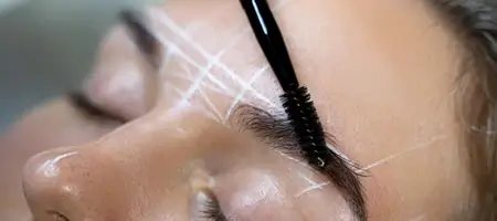 Perfilado de cejas, damos armonía al rostro
